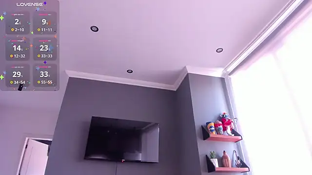 Snapshot of jessica_tenderly chatting on 12/21/25, 04:36 jessica tenderly online show from 12/21/25, 04:36