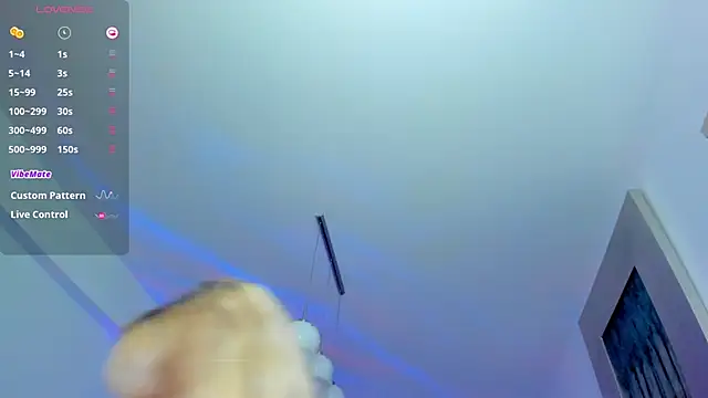 Snapshot of kylieety chatting on 03/16/25, 10:22 kylieety online show from 03/16/25, 10:22