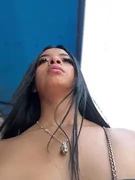 Laura fernandezII online show from 02/03/25, 03:06