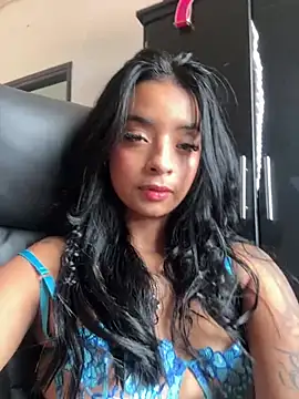 Laura fernandezII online show from 02/11/25, 07:48