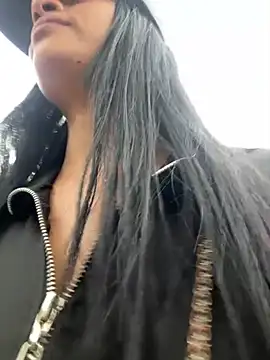 Laura fernandezII online show from 02/27/25, 06:09