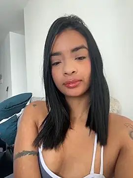 Laura fernandezII online show from 06/02/26, 02:52