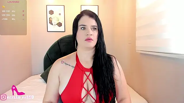 Snapshot of LenaRuiz_ chatting on 06/25/26, 12:09 LenaRuiz online show from 06/25/26, 12:09