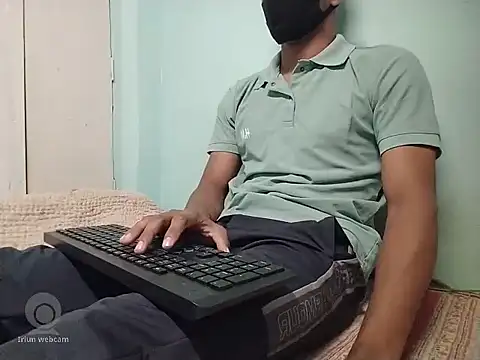 vicky0805 online show from 12/18/24, 08:53