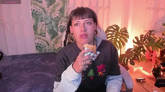  sharlotte777 online show from 03/26/26, 01:49