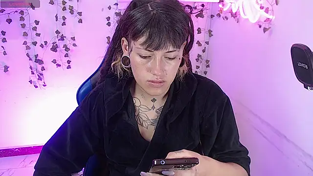  sharlotte777 online show from 05/04/26, 02:24
