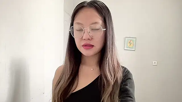 Risalynn online show from 01/28/25, 03:36