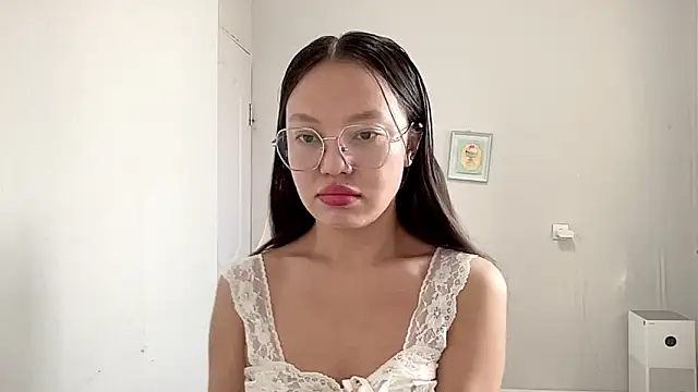 Risalynn online show from 02/09/25, 03:32