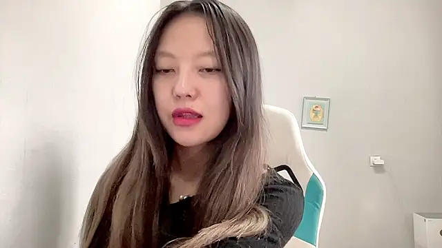 Risalynn online show from 02/25/25, 03:09