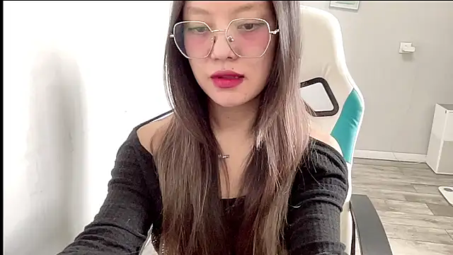 Risalynn online show from 02/28/25, 06:10