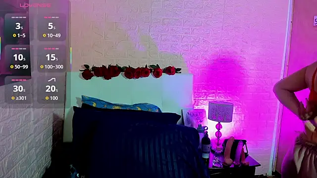 LYAA COLLINS  online show from 01/12/26, 11:26