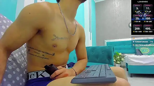 Snapshot of MAXIMUS_MASTE3 chatting on 01/07/25, 10:22 MAXIMUS MASTE3 online show from 01/07/25, 10:22