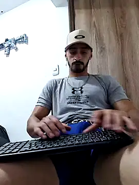 Snapshot of MAXIMUS_MASTE3 chatting on 02/03/25, 02:25 MAXIMUS MASTE3 online show from 02/03/25, 02:25