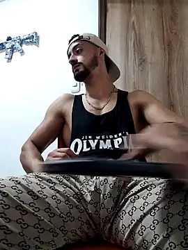 Snapshot of MAXIMUS_MASTE3 chatting on 02/04/25, 03:22 MAXIMUS MASTE3 online show from 02/04/25, 03:22