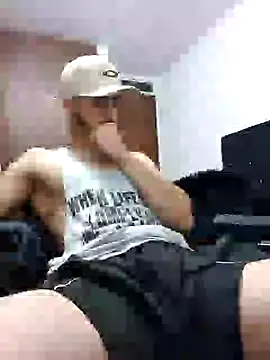 Snapshot of MAXIMUS_MASTE3 chatting on 02/17/25, 04:20 MAXIMUS MASTE3 online show from 02/17/25, 04:20