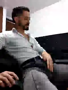 Snapshot of MAXIMUS_MASTE3 chatting on 02/18/25, 02:49 MAXIMUS MASTE3 online show from 02/18/25, 02:49