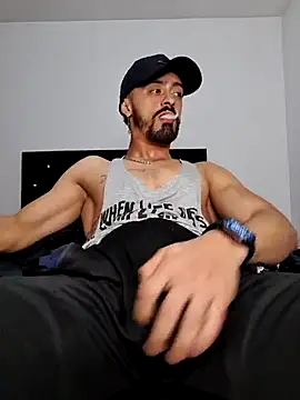 Snapshot of MAXIMUS_MASTE3 chatting on 02/27/25, 03:04 MAXIMUS MASTE3 online show from 02/27/25, 03:04