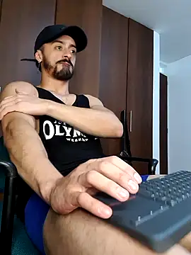 Snapshot of MAXIMUS_MASTE3 chatting on 03/09/25, 08:18 MAXIMUS MASTE3 online show from 03/09/25, 08:18