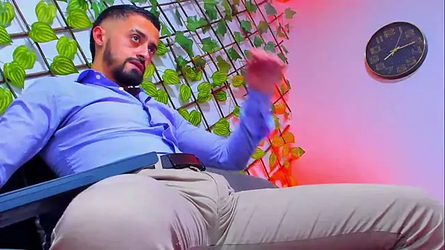 Snapshot of MAXIMUS_MASTE3 chatting on 02/07/26, 09:18 MAXIMUS MASTE3 online show from 02/07/26, 09:18