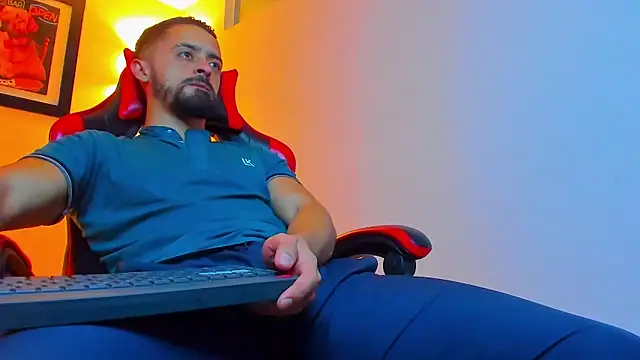 Snapshot of MAXIMUS_MASTE3 chatting on 02/25/26, 06:12 MAXIMUS MASTE3 online show from 02/25/26, 06:12