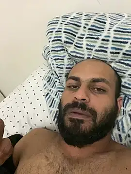 Snapshot of islandvybee55 chatting on 02/13/25, 06:30 islandvybee55 online show from 02/13/25, 06:30