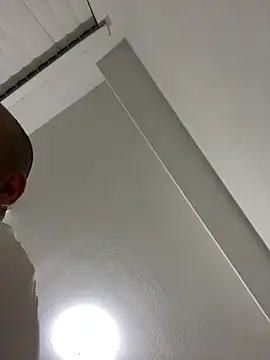 Snapshot of islandvybee55 chatting on 03/07/25, 04:46 islandvybee55 online show from 03/07/25, 04:46