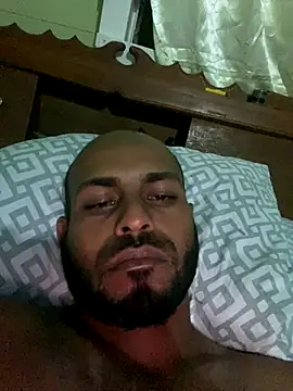 islandvybee55 online show from 12/23/25, 03:37