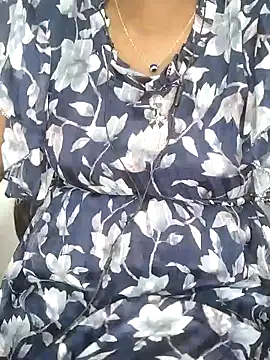 Snapshot of Jasikatamil chatting on 02/12/25, 03:38 Jasikatamil online show from 02/12/25, 03:38