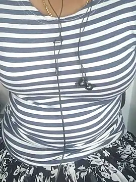 Snapshot of Jasikatamil chatting on 03/21/25, 02:51 Jasikatamil online show from 03/21/25, 02:51