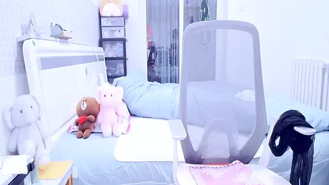 CN-Lily online show from 01/13/25, 11:41