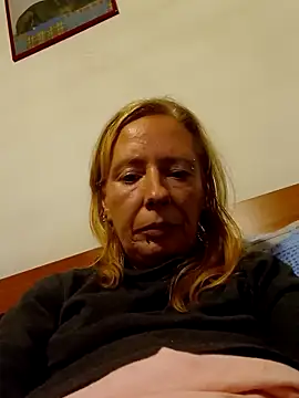 Ladykiss833 online show from 09/18/25, 07:38