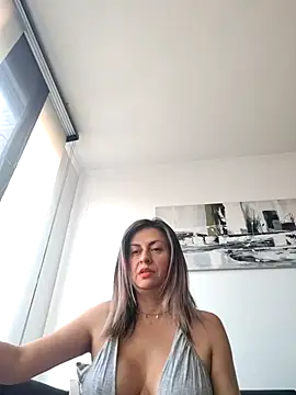 Latiinvenushot online show from 03/16/26, 02:10