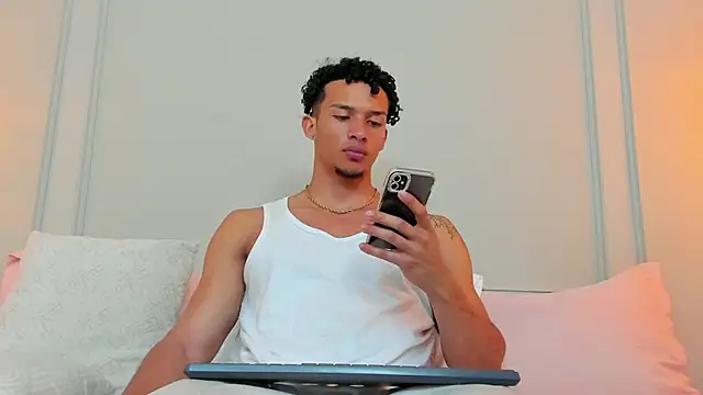 Dominick star online show from 01/11/25, 03:13