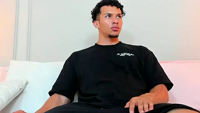 Dominick star online show from 01/15/25, 04:04