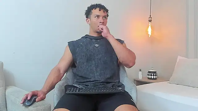 Dominick star online show from 02/08/25, 04:03