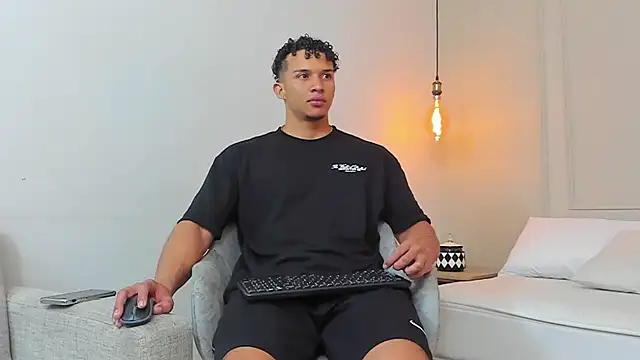 Dominick star online show from 02/28/25, 03:26