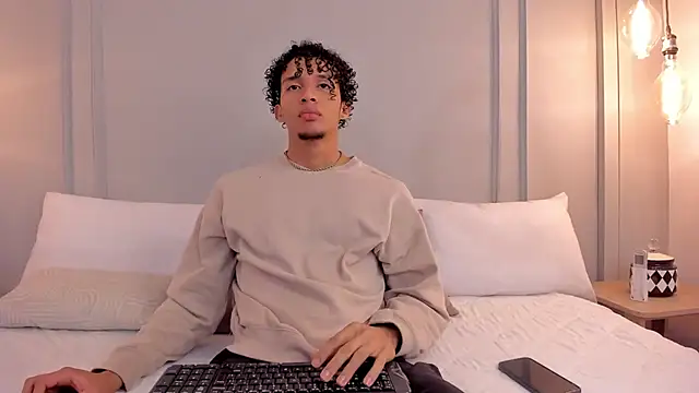 Dominick star online show from 10/30/25, 04:03