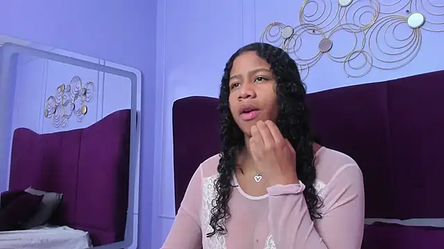 Sofi Fox  online show from 02/13/25, 11:39