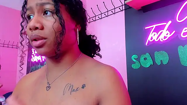 Sofi Fox  online show from 03/16/25, 06:01