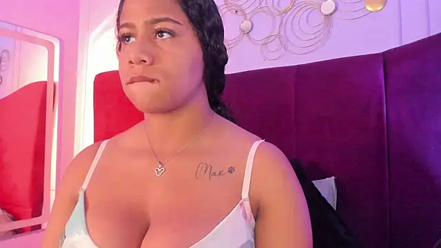 Sofi Fox  online show from 04/09/26, 03:06