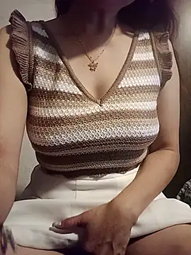 KITTEN-10 online show from 12/22/25, 02:41