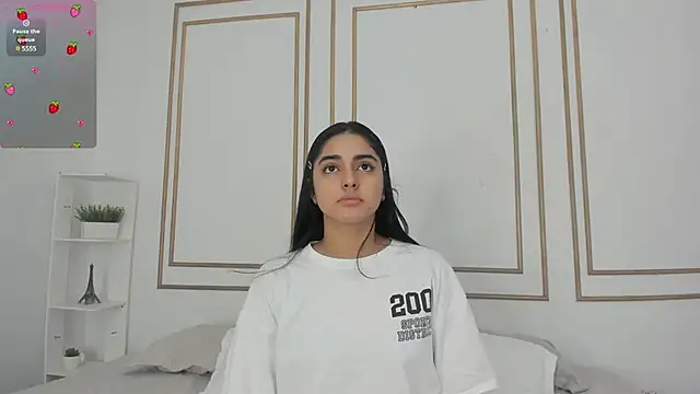 Snapshot of natalia_aguirre1 chatting on 02/10/25, 12:29 natalia aguirre1 online show from 02/10/25, 12:29