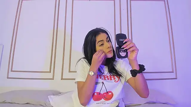 Snapshot of natalia_aguirre1 chatting on 02/20/25, 12:36 natalia aguirre1 online show from 02/20/25, 12:36