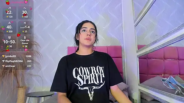 Snapshot of natalia_aguirre1 chatting on 03/10/25, 07:07 natalia aguirre1 online show from 03/10/25, 07:07