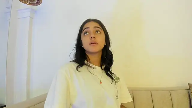 Snapshot of natalia_aguirre1 chatting on 10/13/25, 12:27 natalia aguirre1 online show from 10/13/25, 12:27