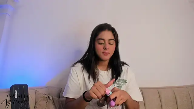 Snapshot of natalia_aguirre1 chatting on 11/19/25, 12:05 natalia aguirre1 online show from 11/19/25, 12:05