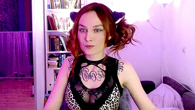 mischellemeow13 online show from 02/07/25, 01:04