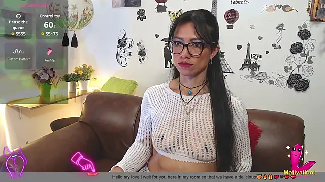 Snapshot of FernandaEloisa chatting on 03/15/25, 08:43 FernandaEloisa online show from 03/15/25, 08:43