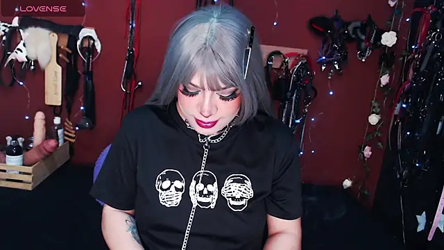 Snapshot of gretahardsex chatting on 11/25/25, 07:36 gretahardsex online show from 11/25/25, 07:36