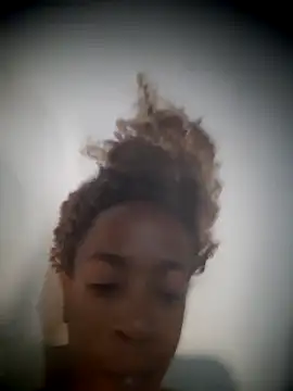 garota10 online show from 11/21/25, 09:02